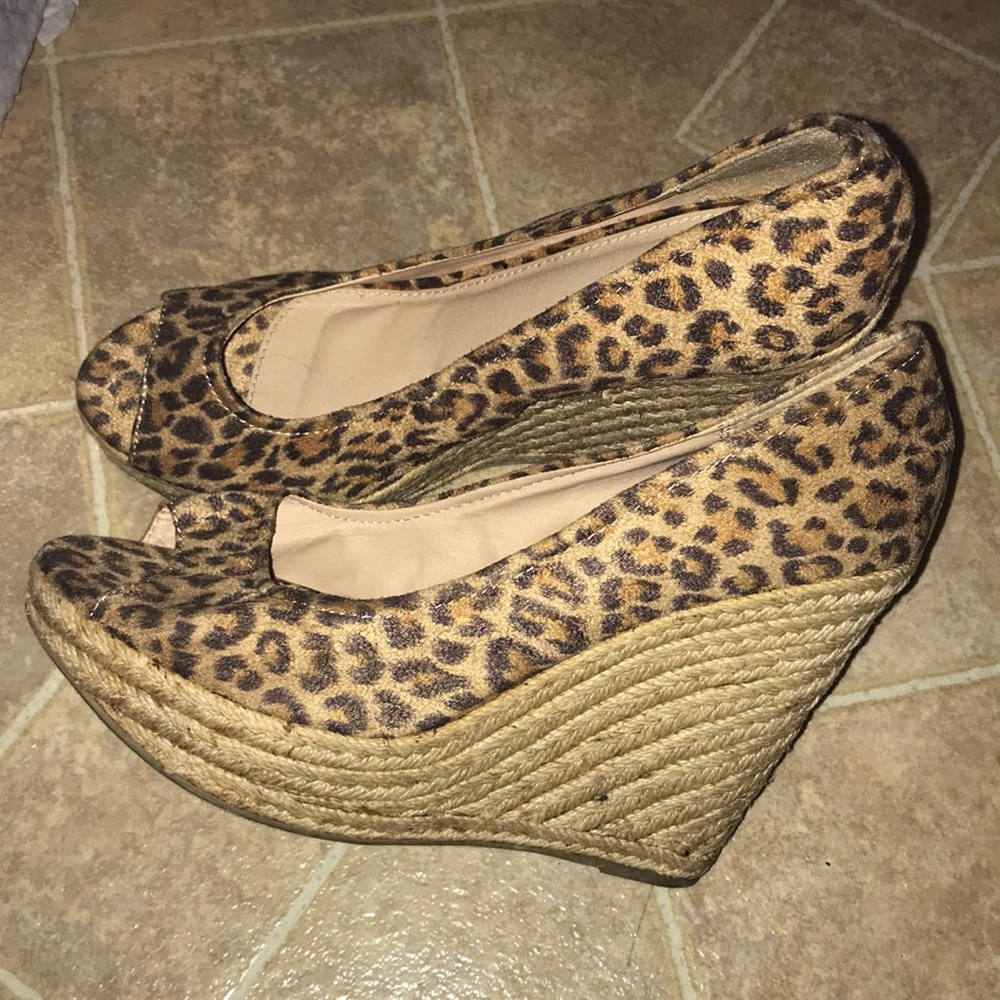 Wedge heels